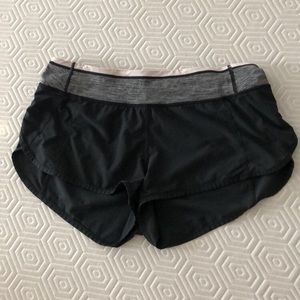 lululemon black speed up shorts
